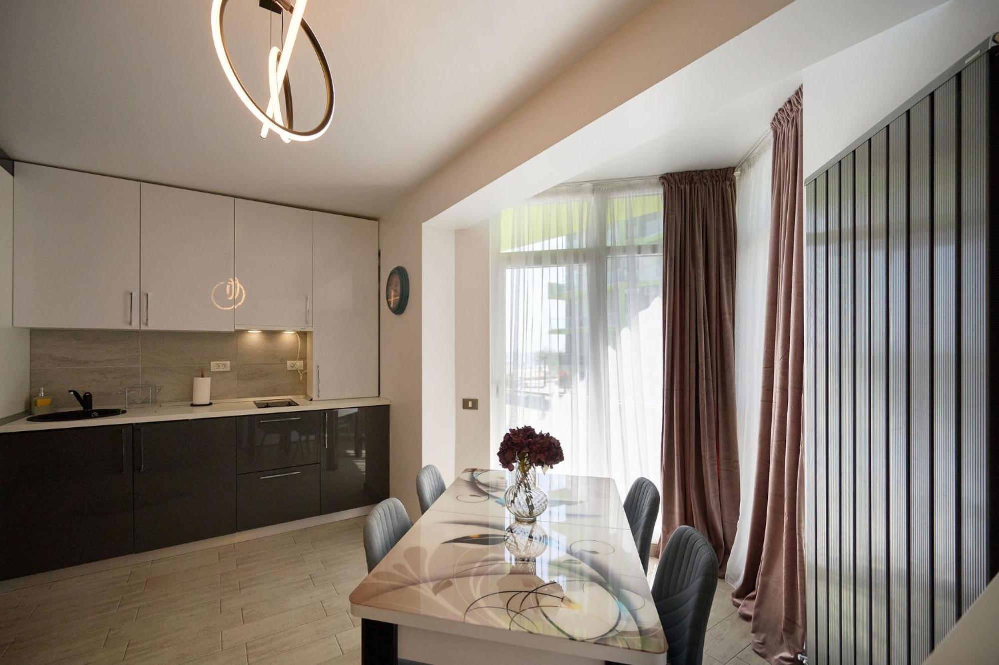 Maya Apartment- Spa N Pools Beach Resort Mamaia Exterior photo